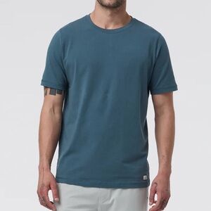 NWOT Men’s Vuori Tuvalu Tee